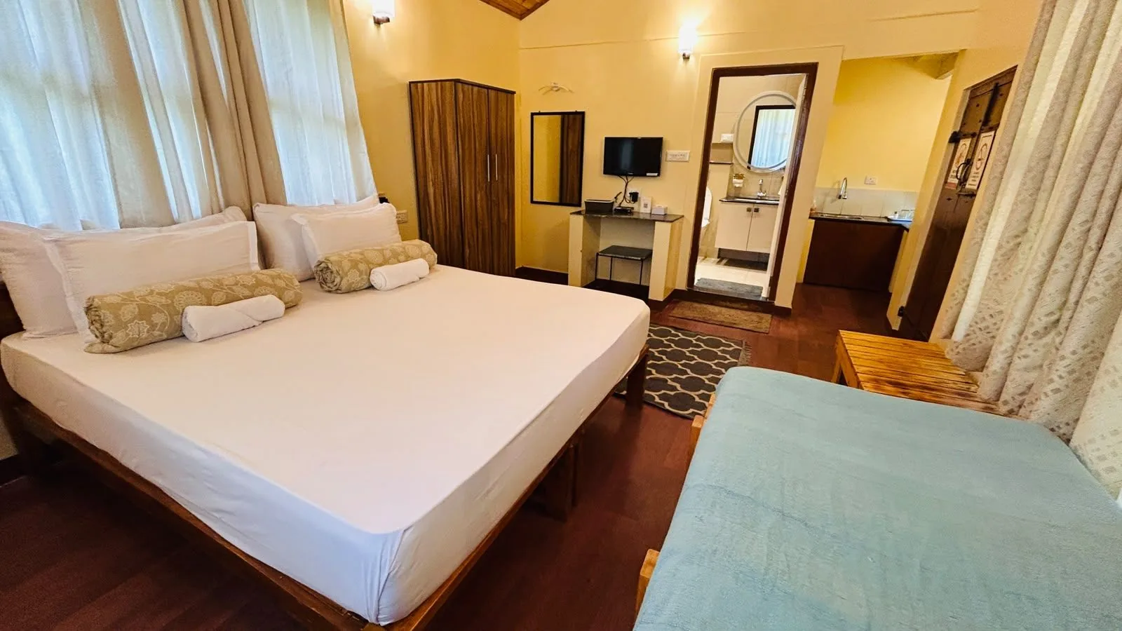 Pet-friendly Mountain View Room at Aranyasun
